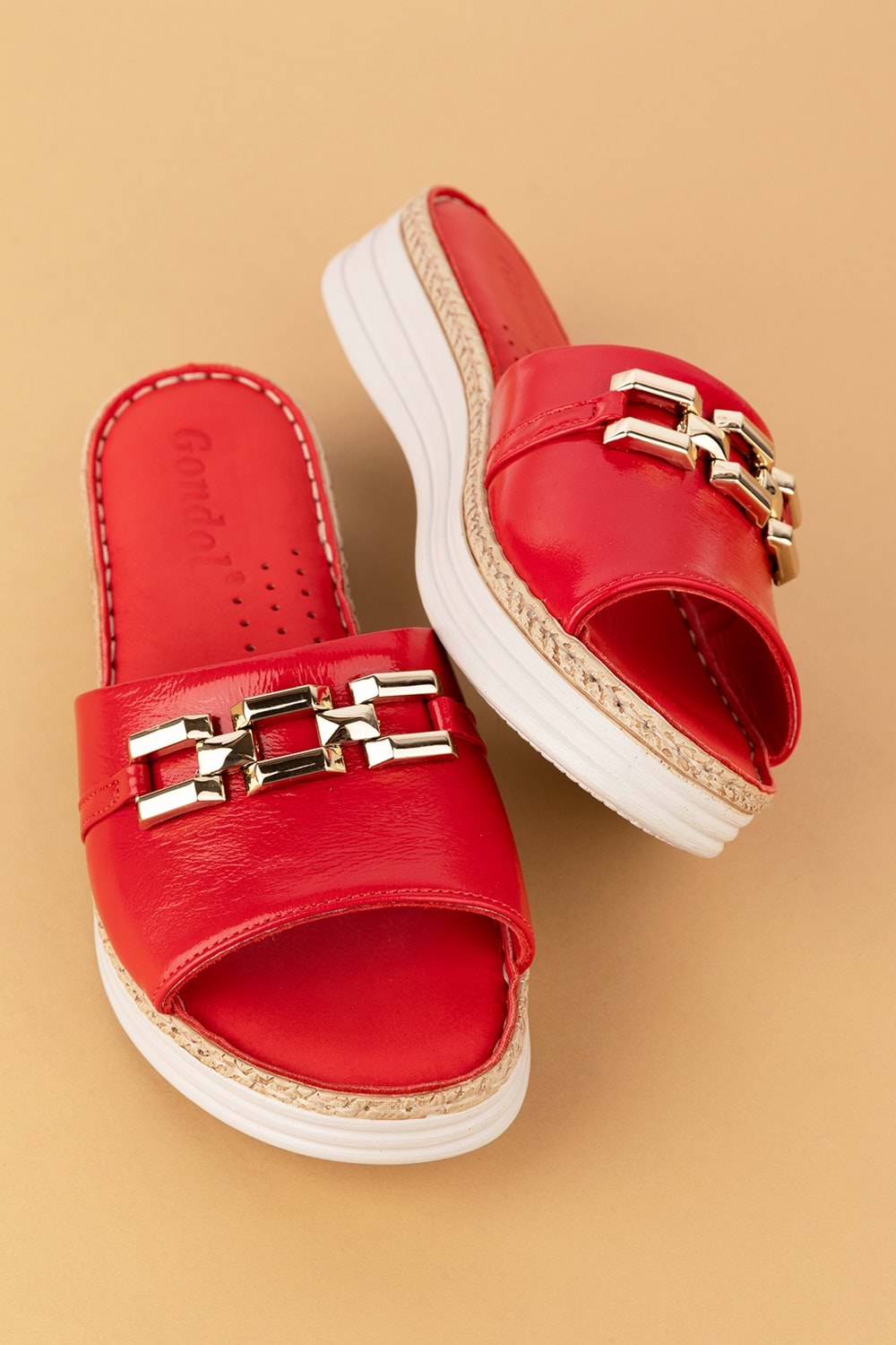 Gondol Hakiki Deri Ortopedik Taban Şık Tokalı Terlik ımk.8630 - Kırmızı Rugan - 41