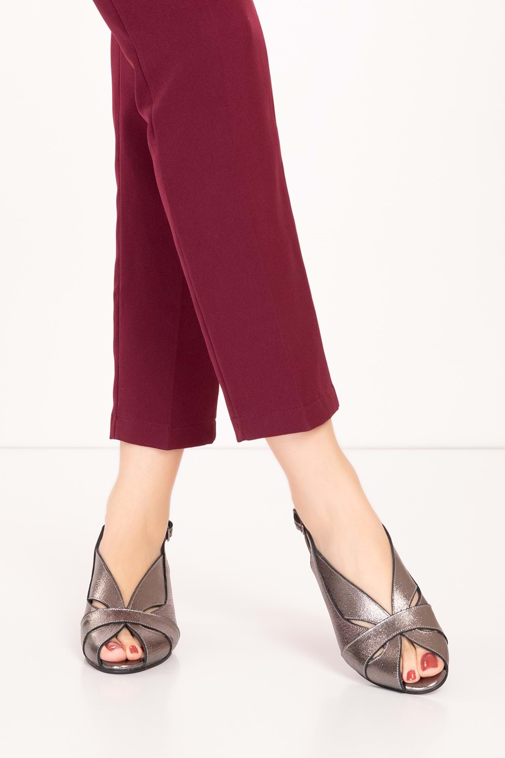 Gondol Hakiki Deri Klasik Topuklu Ayakkabı şhn.985 - Platin - 40