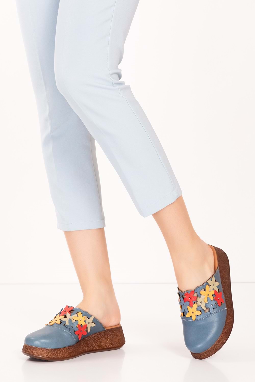 Gondol Hakiki Deri Çiçek Detaylı Sabo Terlik mlk.3232 - Mavi - 41