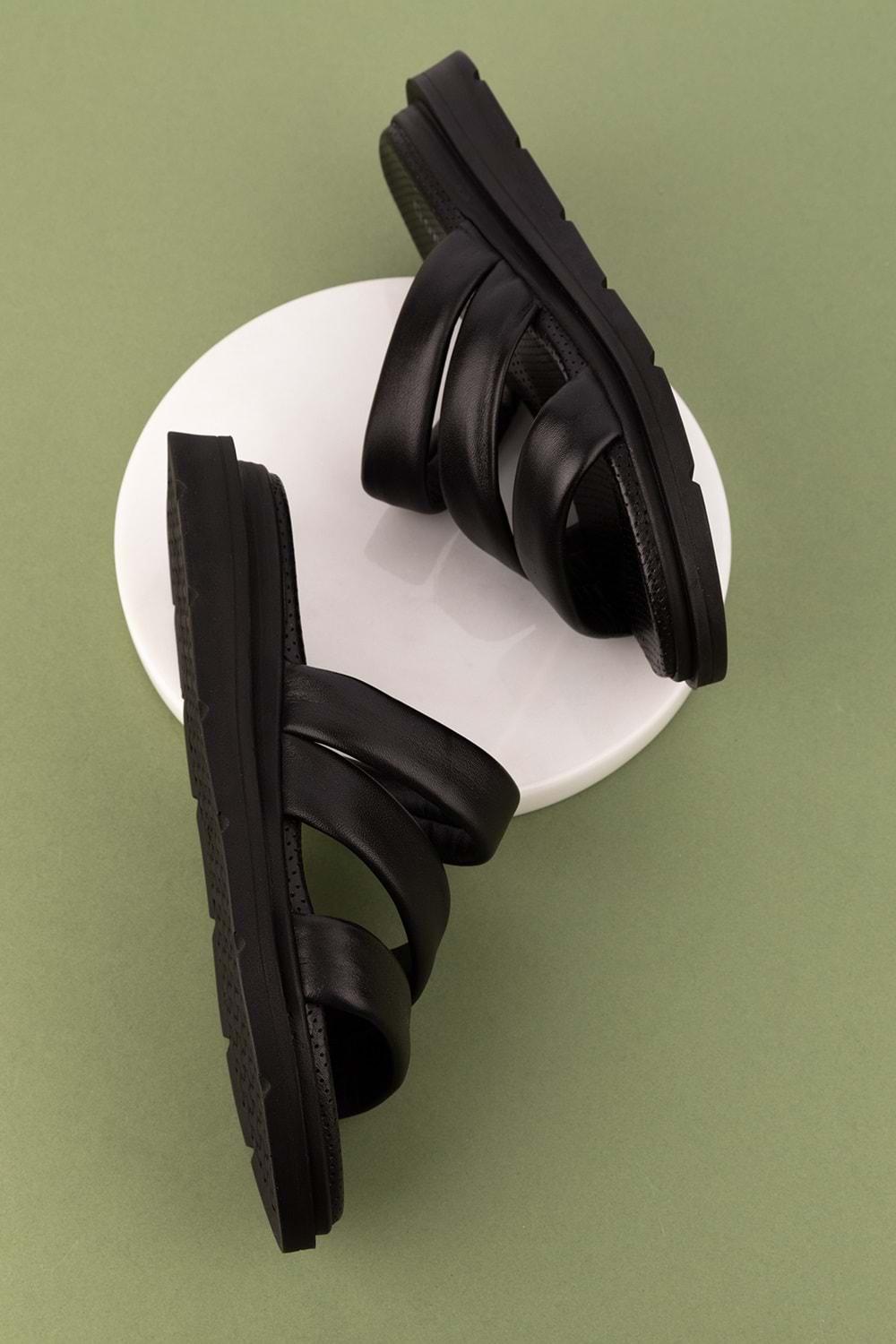 Gondol Kadın Hakiki Deri Rahat Günlük Şık Terlik ayh.45 - Siyah - 41