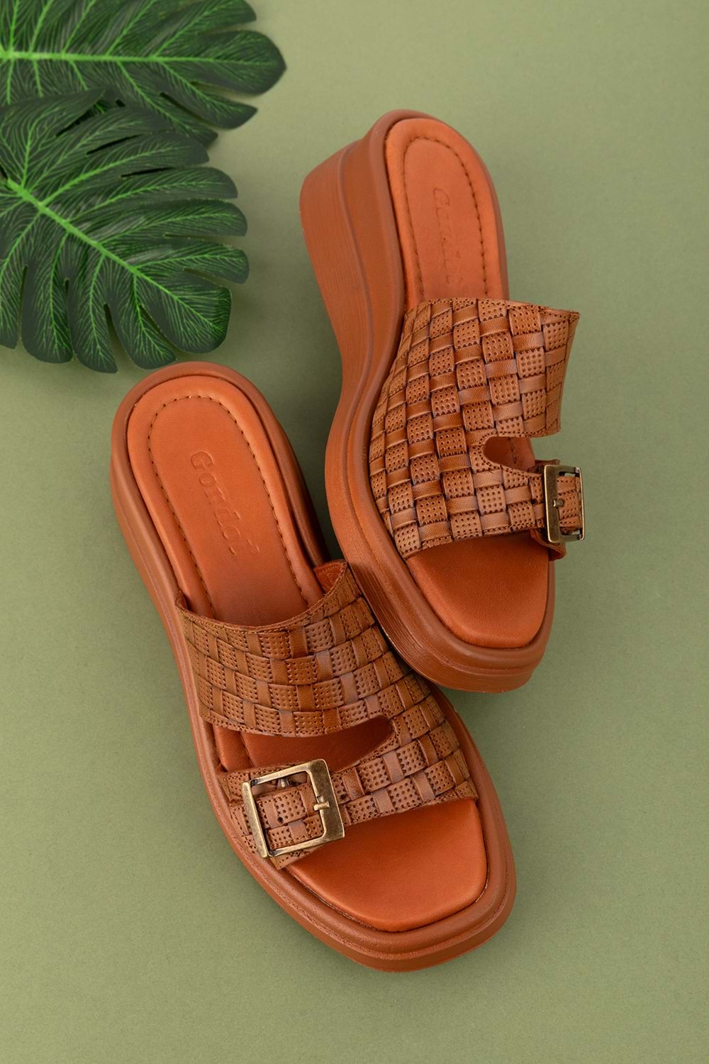 Gondol Kadın Hakiki Deri Dolgu Topuk Günlük Şık Terlik ayh.1120 - Taba - 40