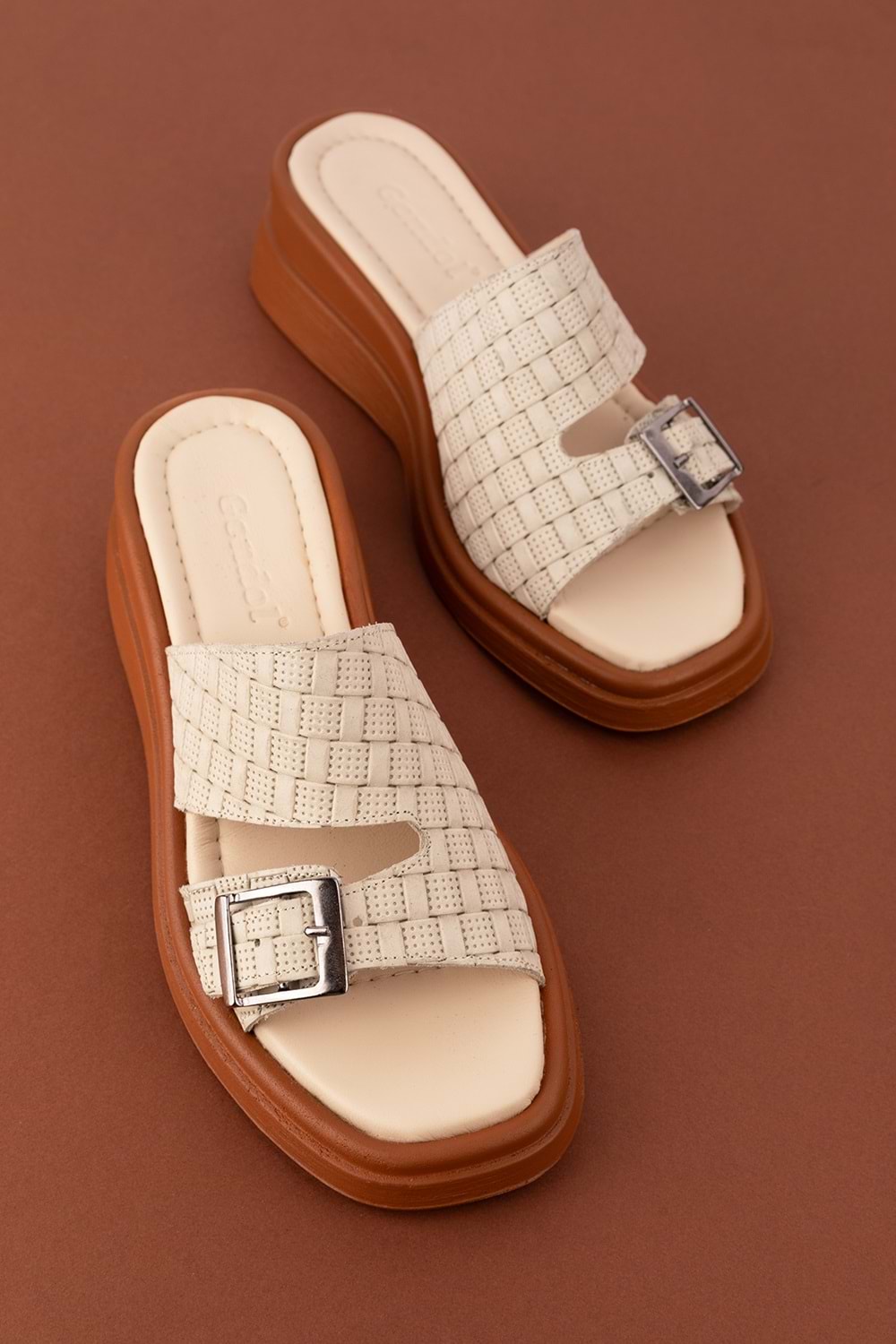 Gondol Kadın Hakiki Deri Dolgu Topuk Günlük Şık Terlik ayh.1120 - Bej - 40