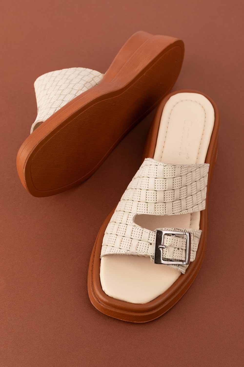 Gondol Kadın Hakiki Deri Dolgu Topuk Günlük Şık Terlik ayh.1120 - Bej - 40