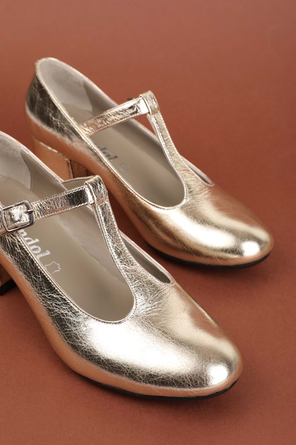 Gondol Hakiki Deri Orta Boy Topuklu Ayakkabı vdt.20 - Gold - 36