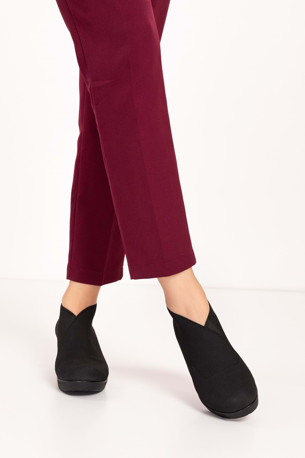 Gondol Dolgu Topuklu Lastikli Kapsül Tarz Ayakkabı ell.1212 - Siyah - 37