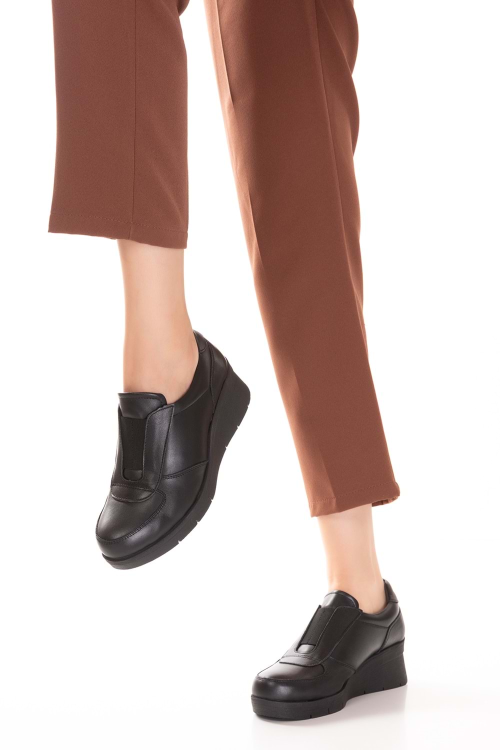 Gondol Hakiki Deri Anatomik Taban Rahat Lastik Detaylı Ayakkabı elnr.5866 - Siyah - 38