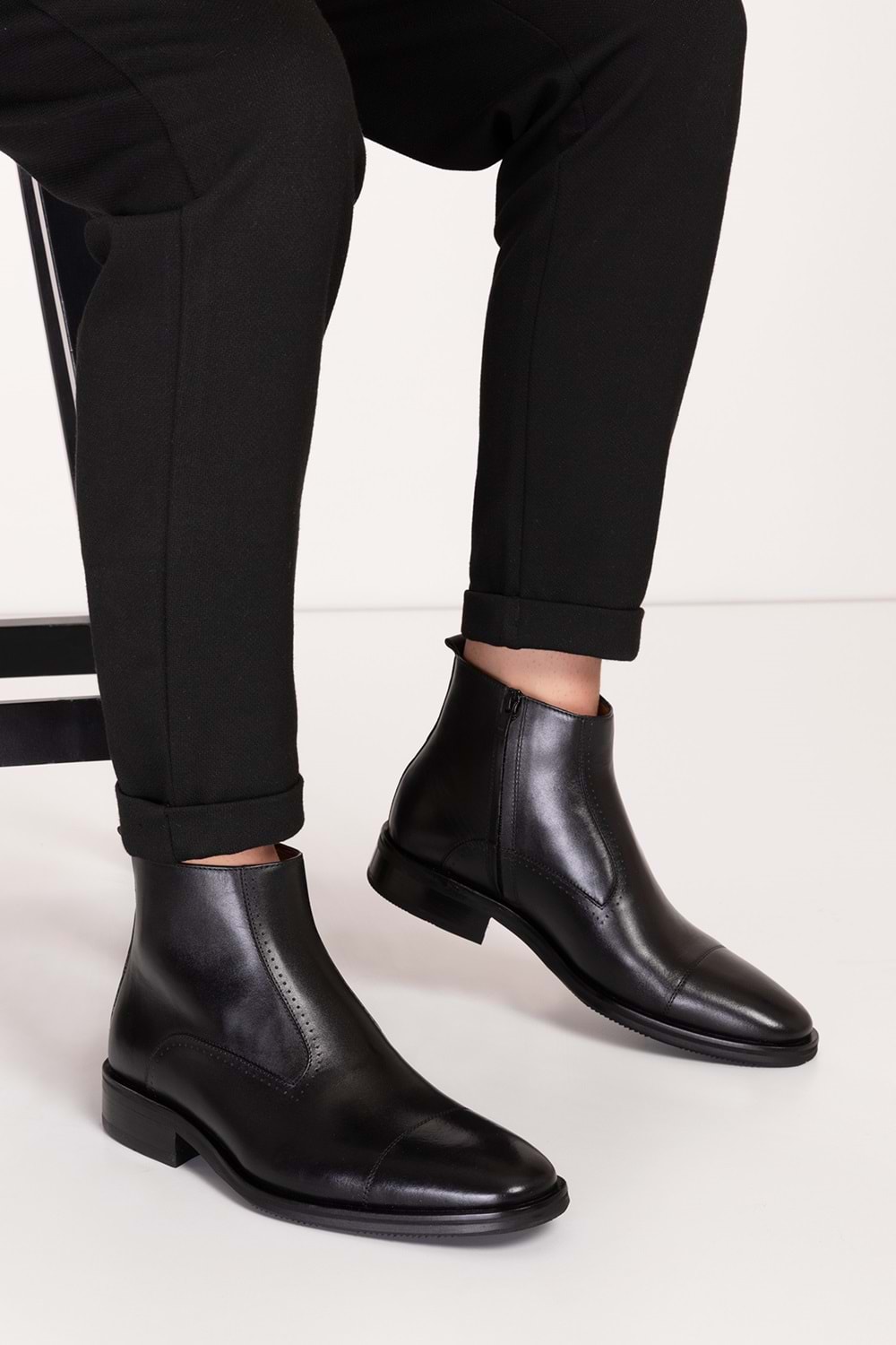 Gondol Erkek Hakiki Deri Klasik Sivri Burun Bot ny.490 - Siyah - 45