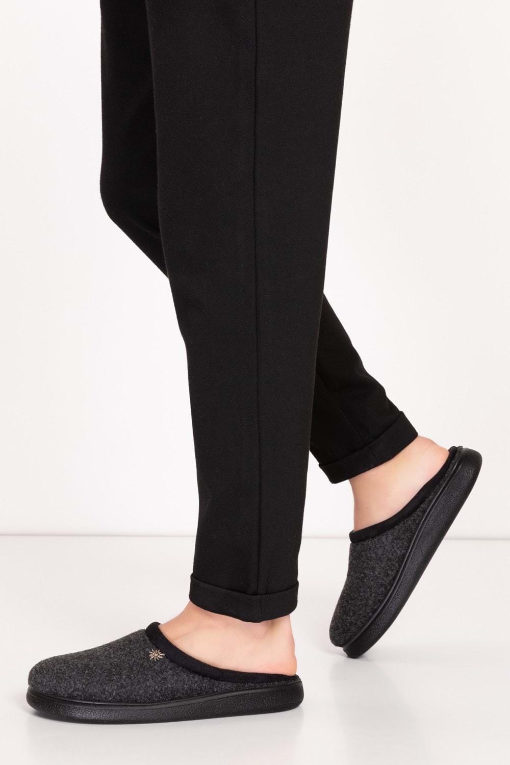 GONDOL İÇİ KÜRKLÜ RAHAT VE HAFİF EV TERLİĞİ EV.216 - Siyah - 43