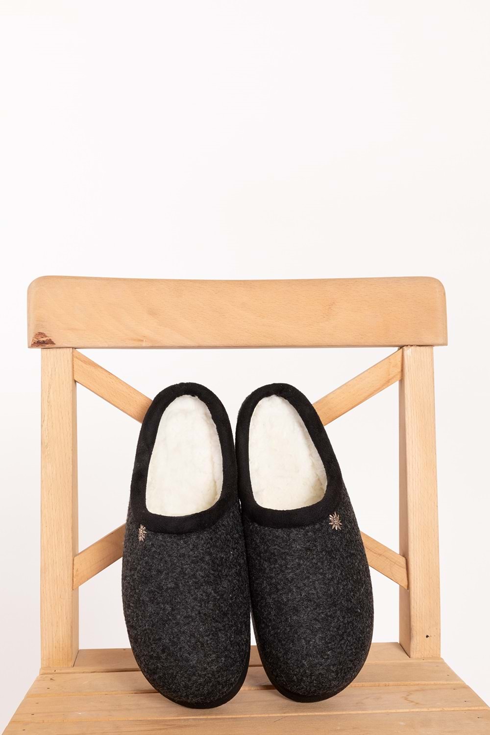 GONDOL İÇİ KÜRKLÜ RAHAT VE HAFİF EV TERLİĞİ EV.216 - Siyah - 44