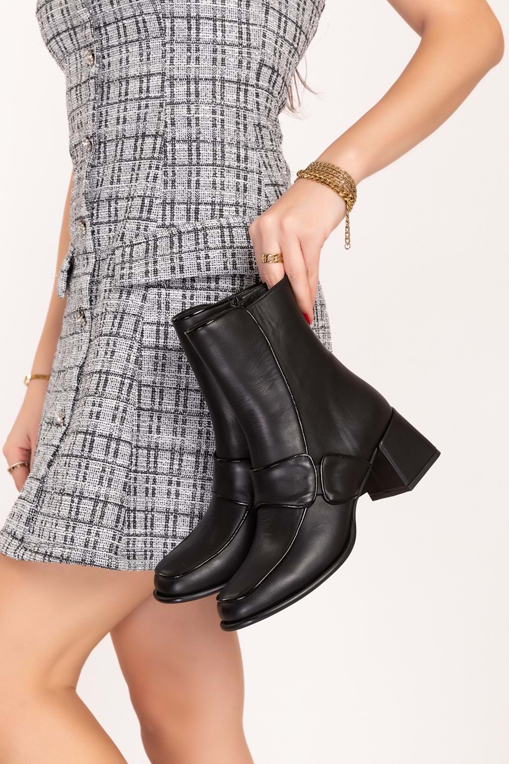 Gondol Kadın Hakiki Deri Kalın Topuklu Şık Bot ss.145 - Siyah - 36