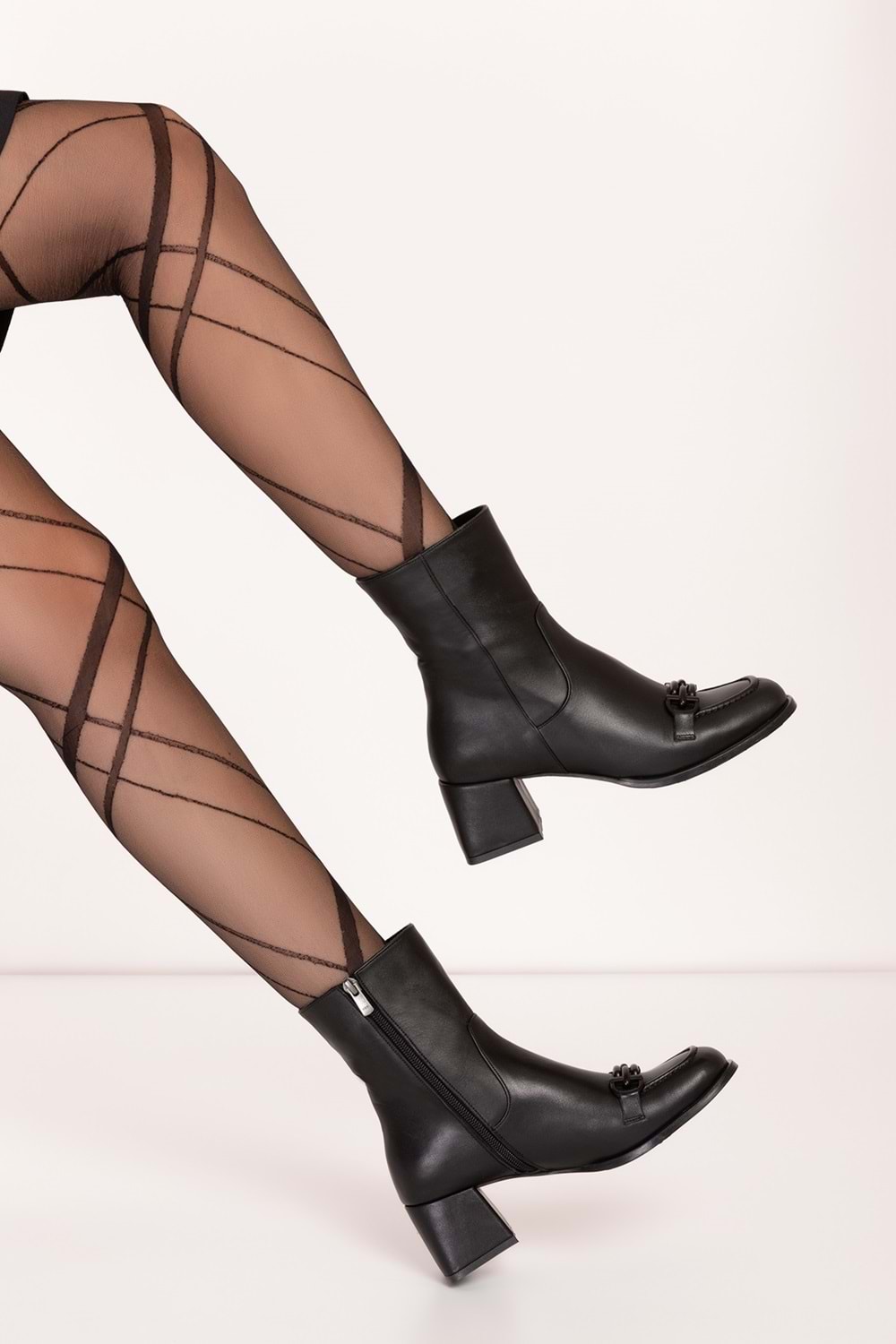 Gondol Kadın Hakiki Deri Kalın Topuklu Şık Bot ss.814 - Siyah - 36