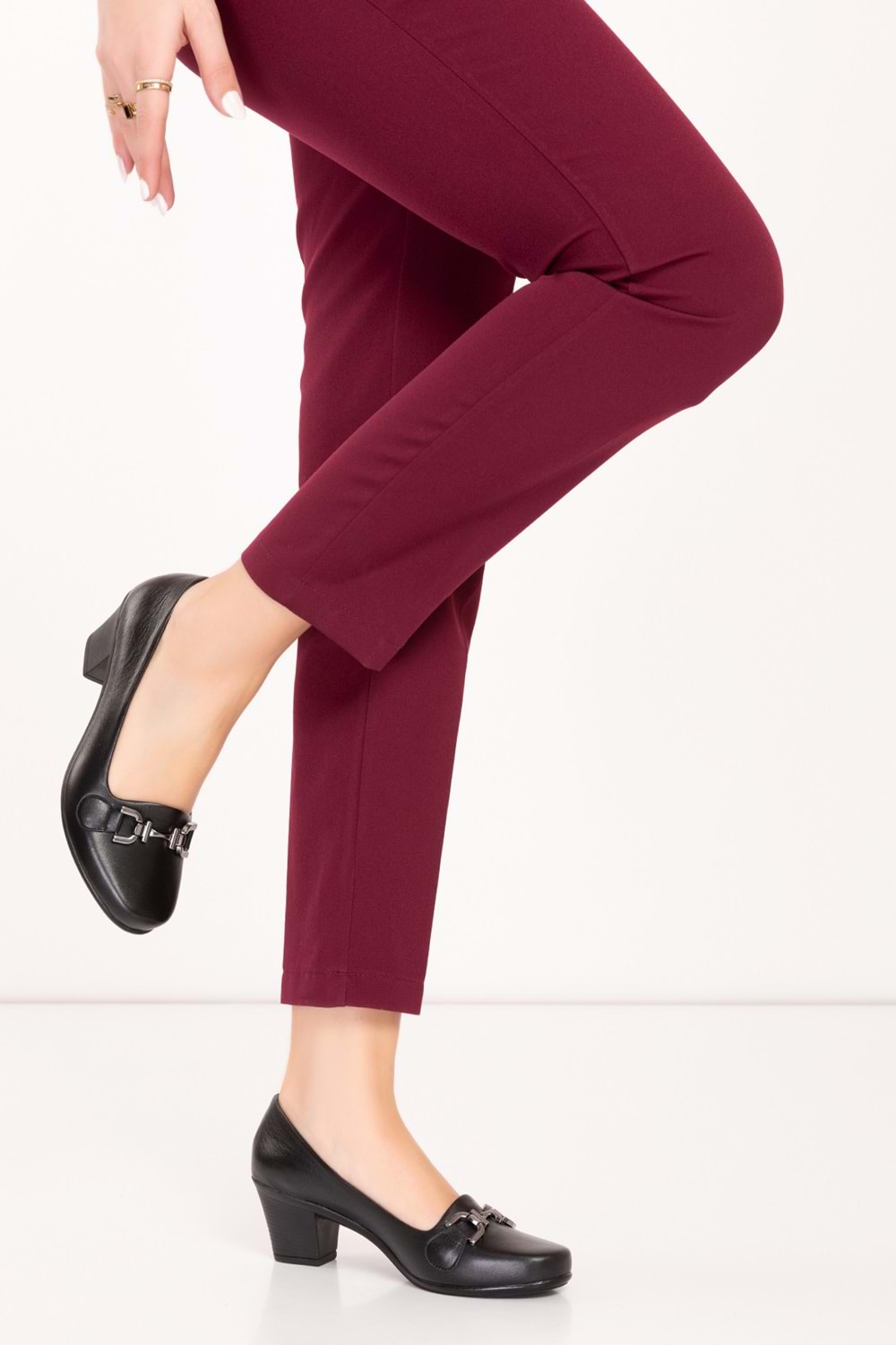 Gondol Hakiki Deri Rahat Klasik Topuklu Ayakkabı vdt.74 - Siyah - 39