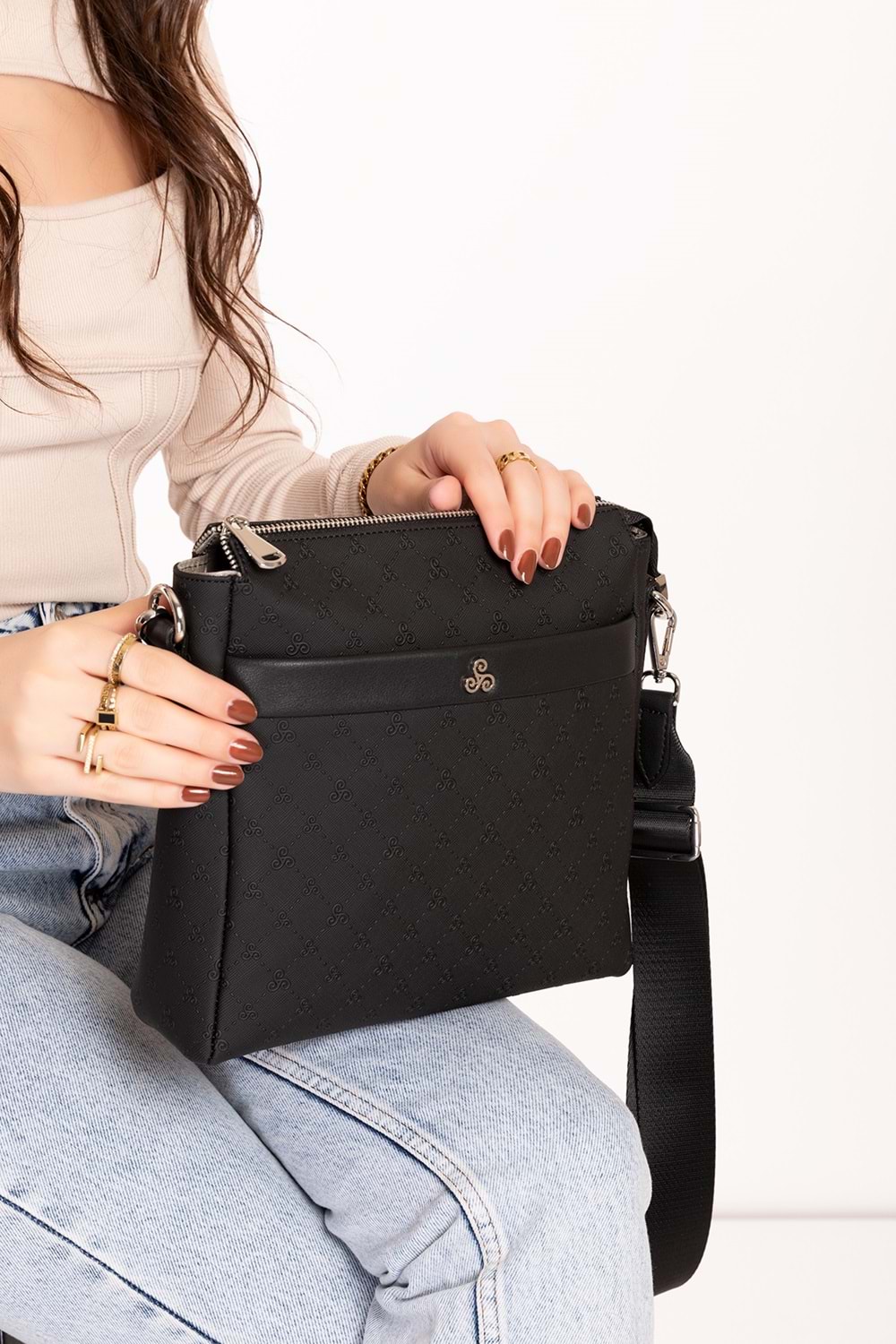 Gondol Kadın Çapraz Askı Günlük Çanta ysm.2053 - Siyah - TEK EBAT