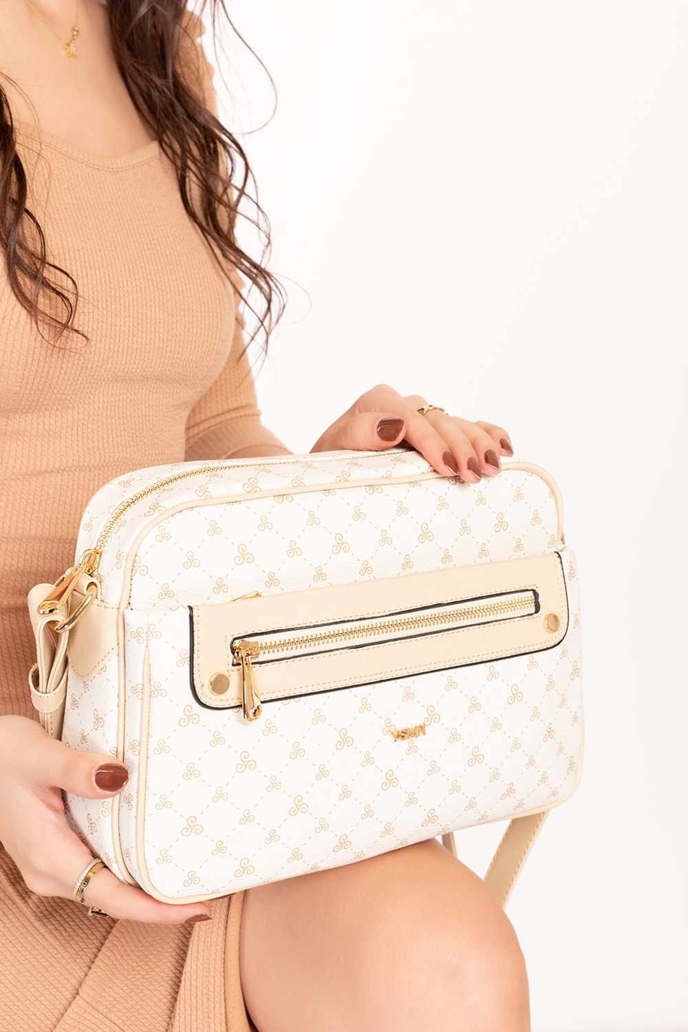 Gondol Kadın Çapraz Sade Şık Günlük Çanta ysm.1682 - Bej Yazı - TEK EBAT