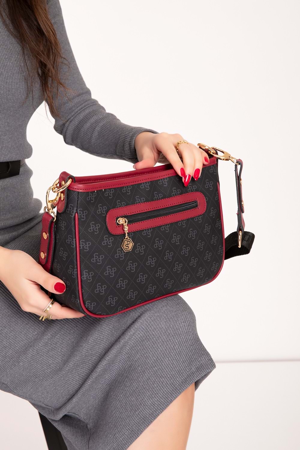 Gondol Kadın Şık Günlük Çapraz Çanta sp.1160 - Siyah-Bordo - TEK EBAT