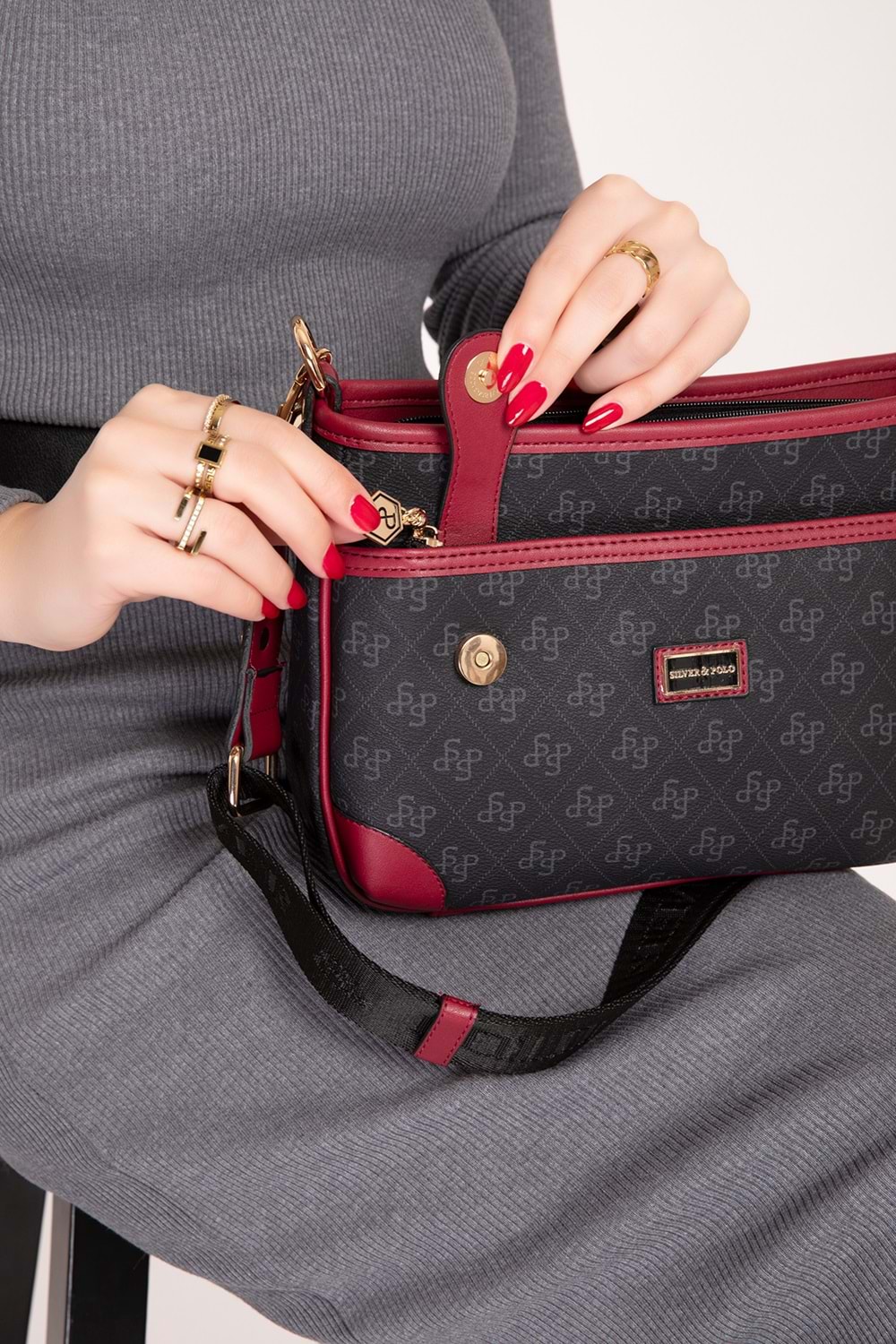 Gondol Kadın Şık Günlük Çapraz Çanta sp.1160 - Siyah-Bordo - TEK EBAT