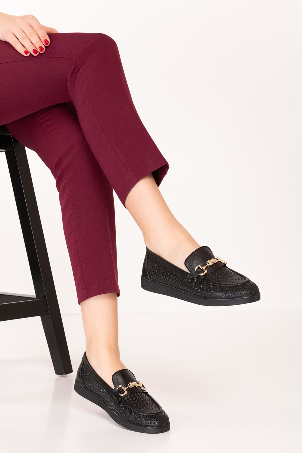 Gondol Kadın Hakiki Deri Yazlı Lazer Delikli Şık Loafer anl.2999 - Siyah - 36
