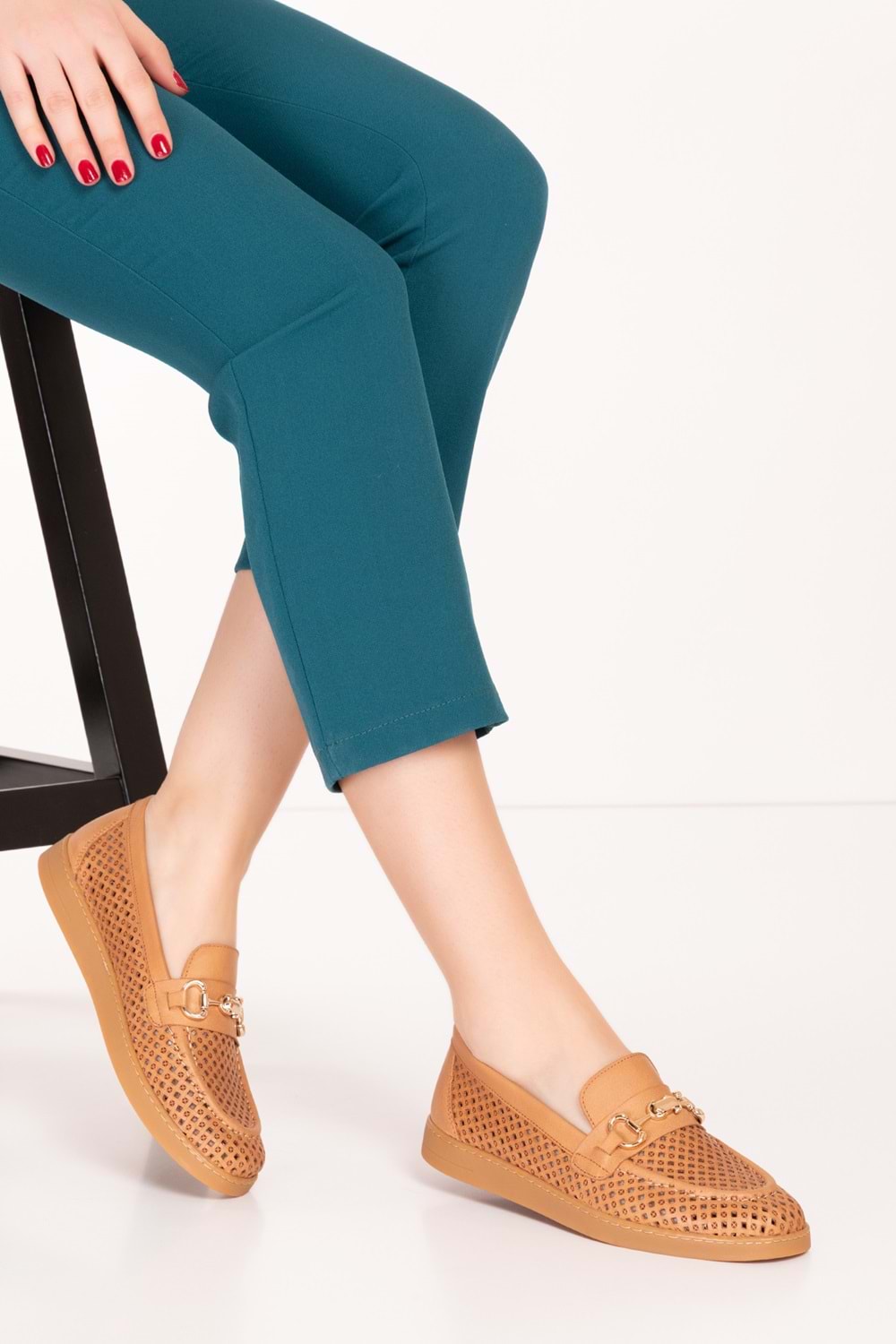 Gondol Kadın Hakiki Deri Yazlı Lazer Delikli Şık Loafer anl.2999 - Taba - 42