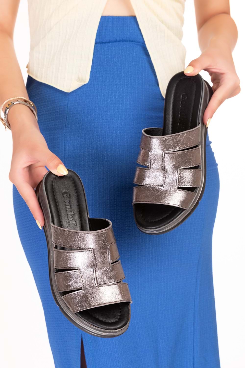 Gondol Kadın Hakiki Deri Şık Günlük Rahat Terlik ez.2566 - Platin - 37