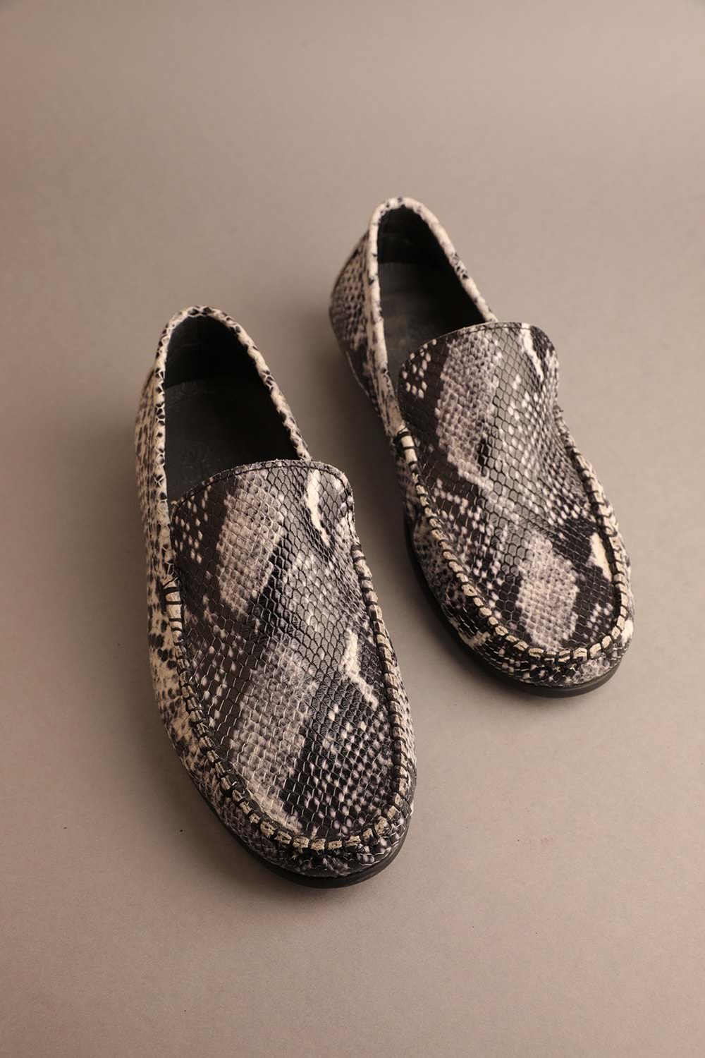 Gondol Erkek Hakiki Deri Klasik Loafer Siyah Yılan 41 ttx.209