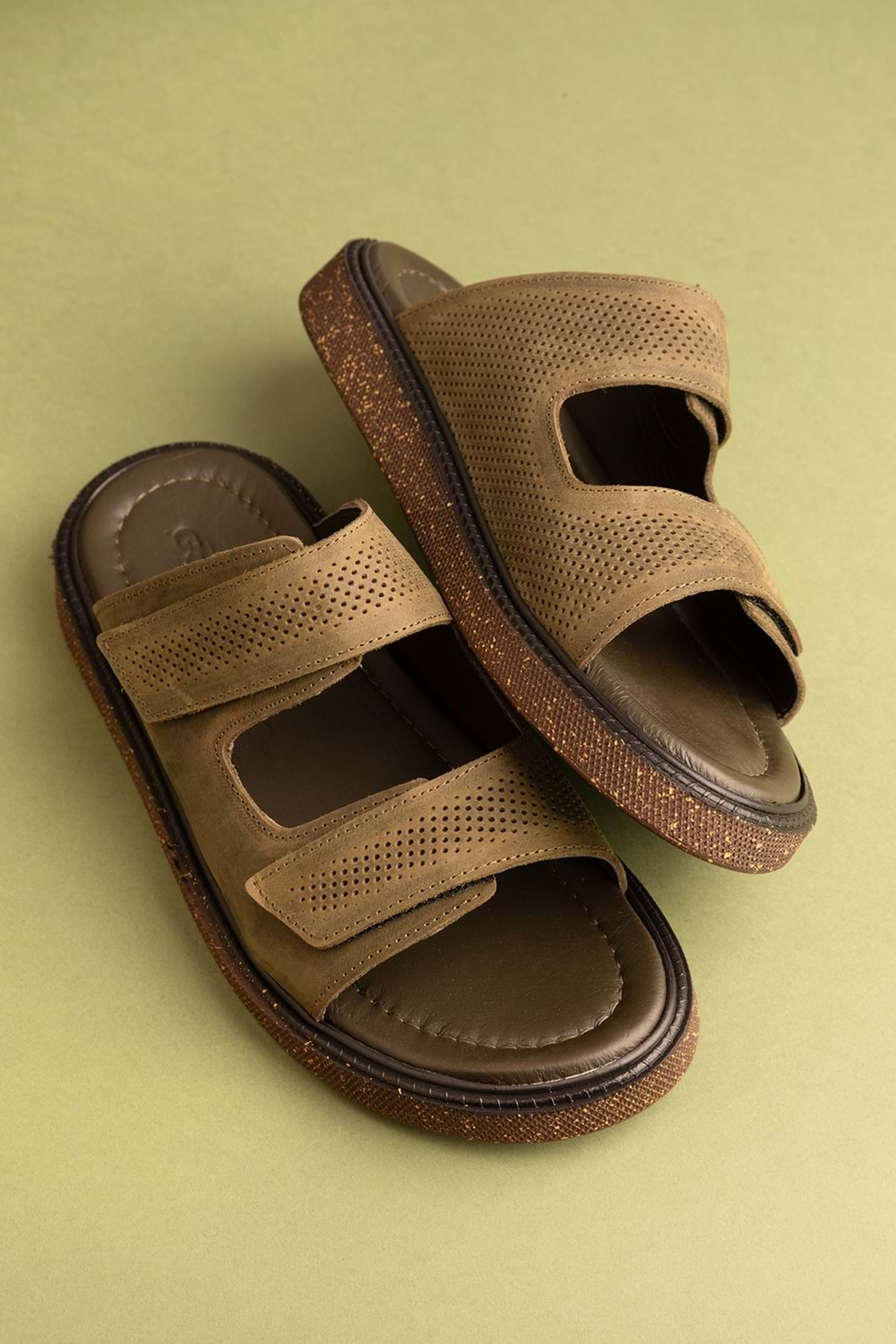 Gondol Erkek Hakiki Deri Cırtlı Ayarlanabilir Rahat Terlik esm.16 - Haki - 40