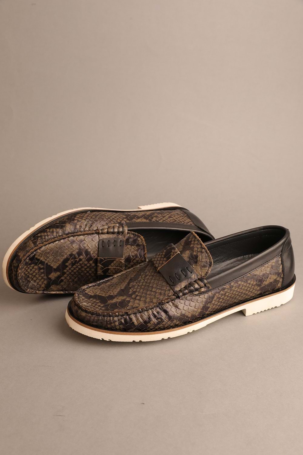 Gondol Erkek Hakiki Deri Klasik Loafer Siyah Yılan 42 ttx.20178