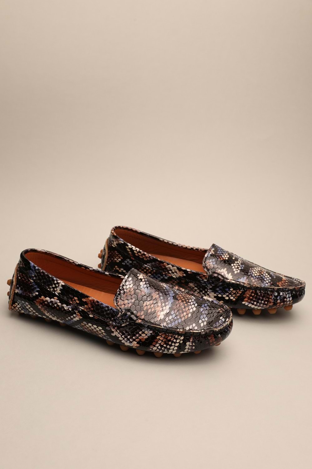 Gondol Kadın Hakiki Deri Klasik Loafer Siyah Yılan 37 ttx.70117