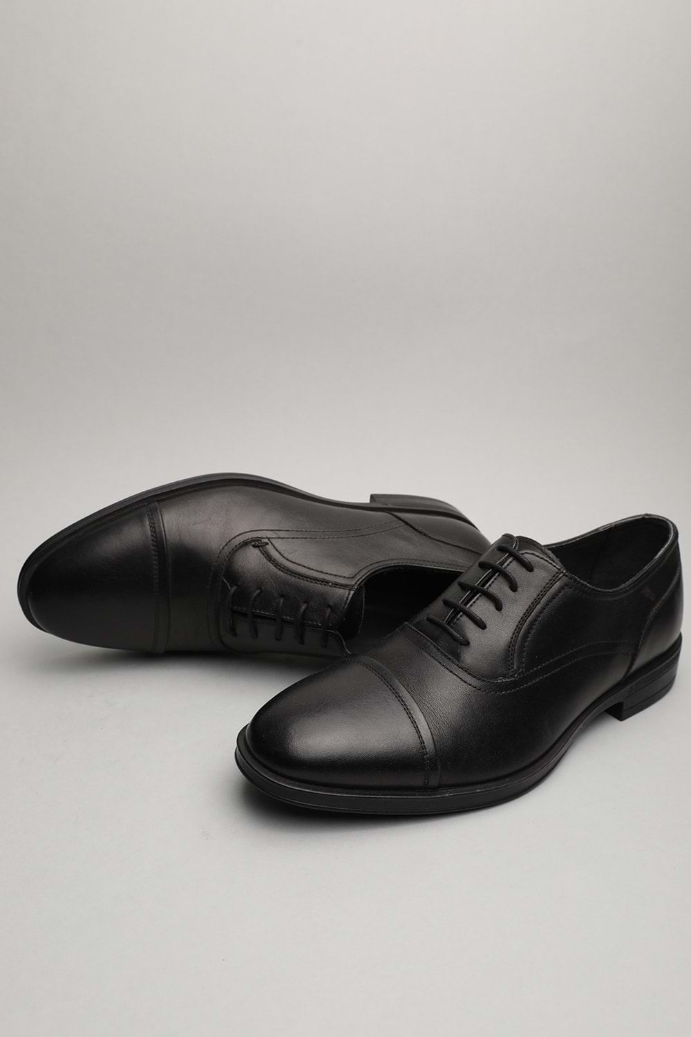 Gondol Erkek Hakiki Deri Klasik Siyah 40 ttx.142