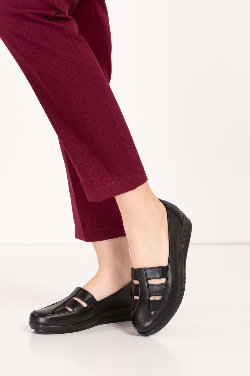 Gondol Kadın Hakiki Deri Anatomik Taban Anne Ayakkabı pyt.1207 - Siyah - 37