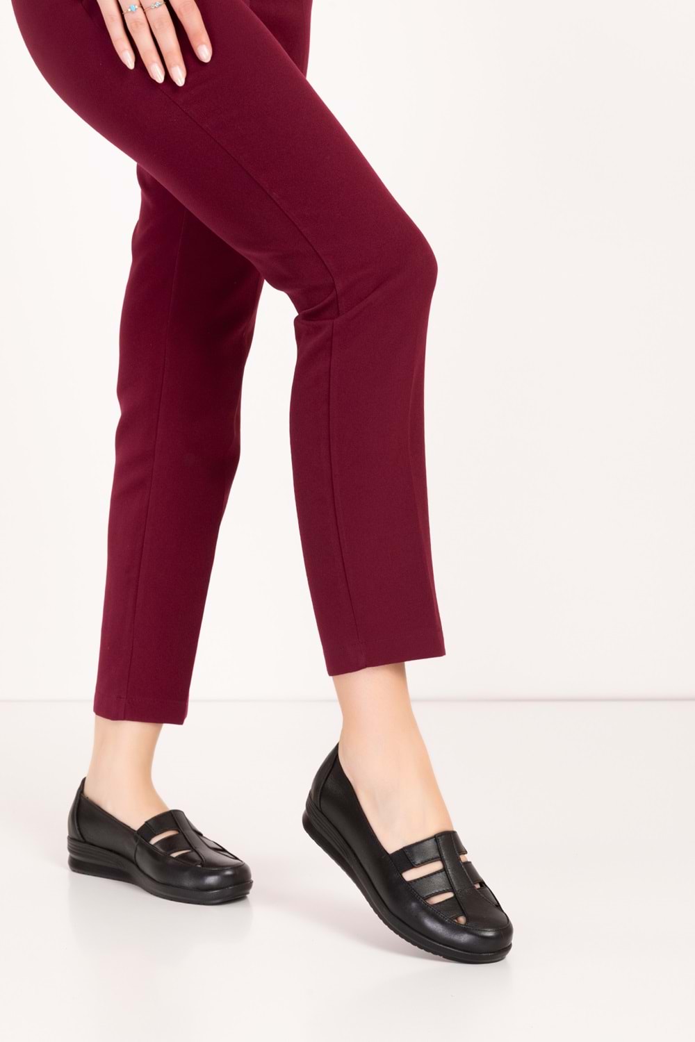 Gondol Kadın Hakiki Deri Anatomik Taban Anne Ayakkabı pyt.1207 - Siyah - 40