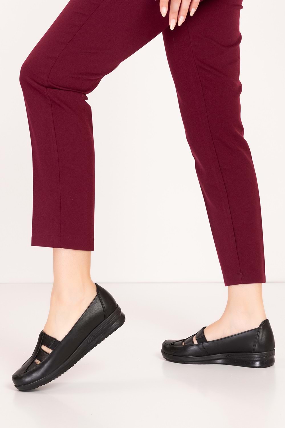 Gondol Kadın Hakiki Deri Anatomik Taban Anne Ayakkabı pyt.1207 - Siyah - 40