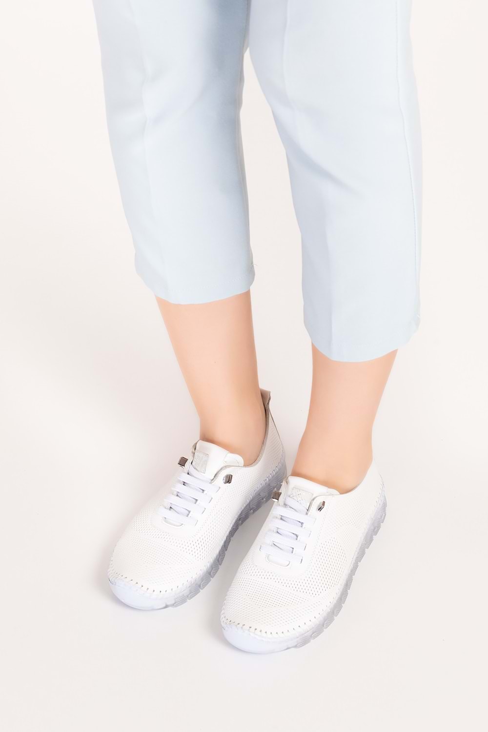 Gondol Hakiki Deri Rahat Esnek Hafif Taban Yazlık Ayakkabı kla.3622 - Beyaz - 39