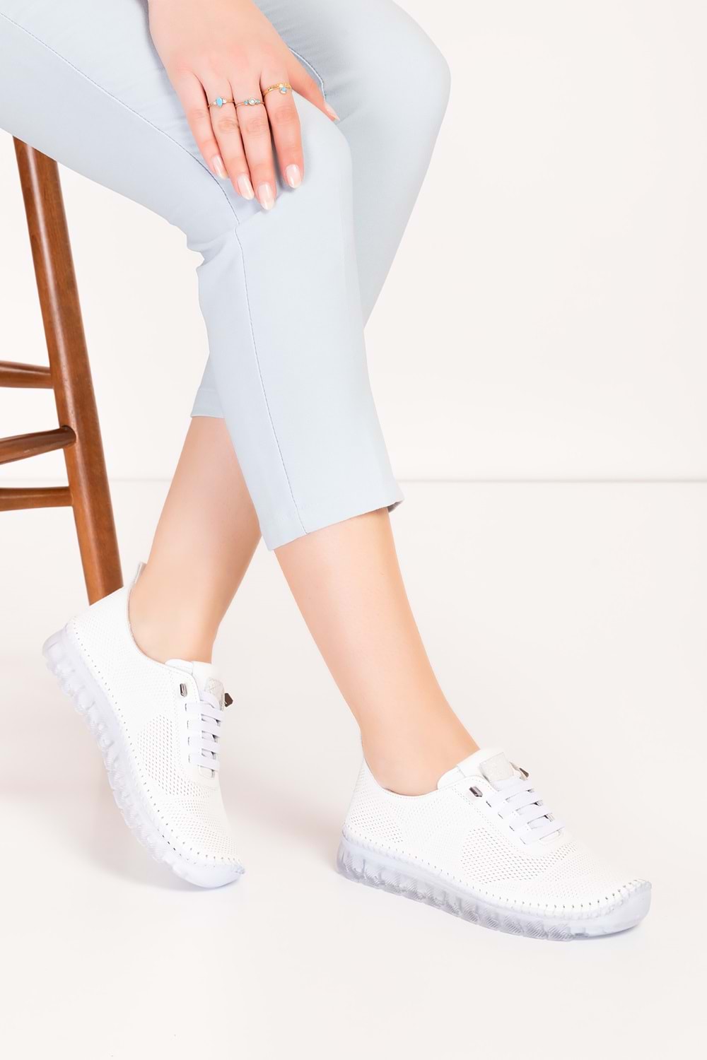 Gondol Hakiki Deri Rahat Esnek Hafif Taban Yazlık Ayakkabı kla.3622 - Beyaz - 39