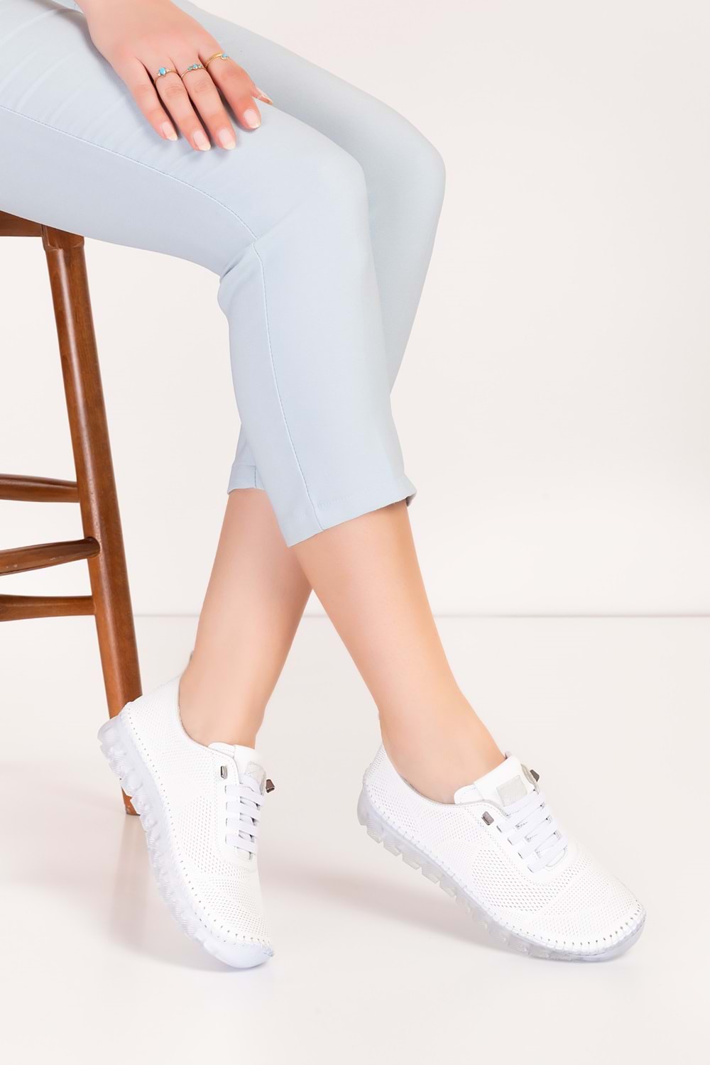 Gondol Hakiki Deri Rahat Esnek Hafif Taban Yazlık Ayakkabı kla.3622 - Beyaz - 39