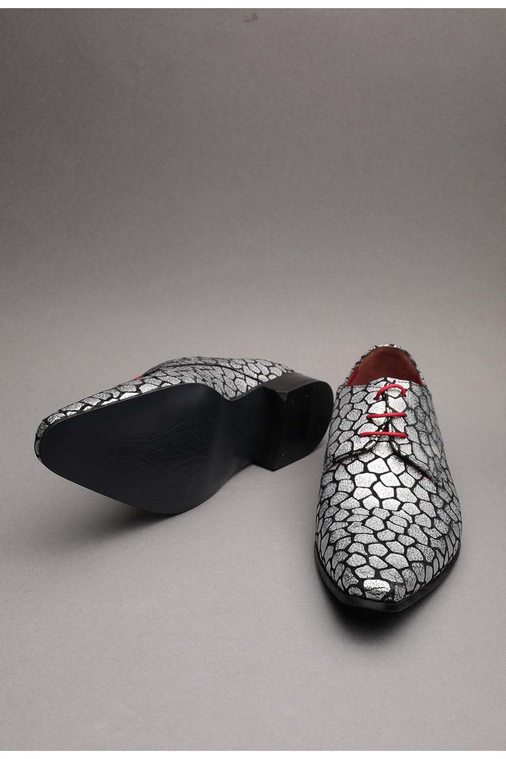 Gondol Erkek Hakiki Deri Sivri Burun Özel Deri Tasarımlı Kundura tz.610 - Gümüş - 42