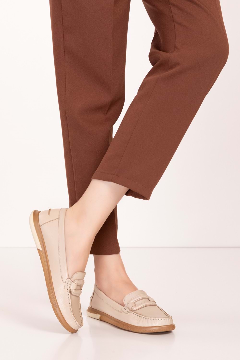 Gondol Kadın Hakiki Deri Günlük Rahat Klasik Ayakkabı hl.24105 - Bej - 36