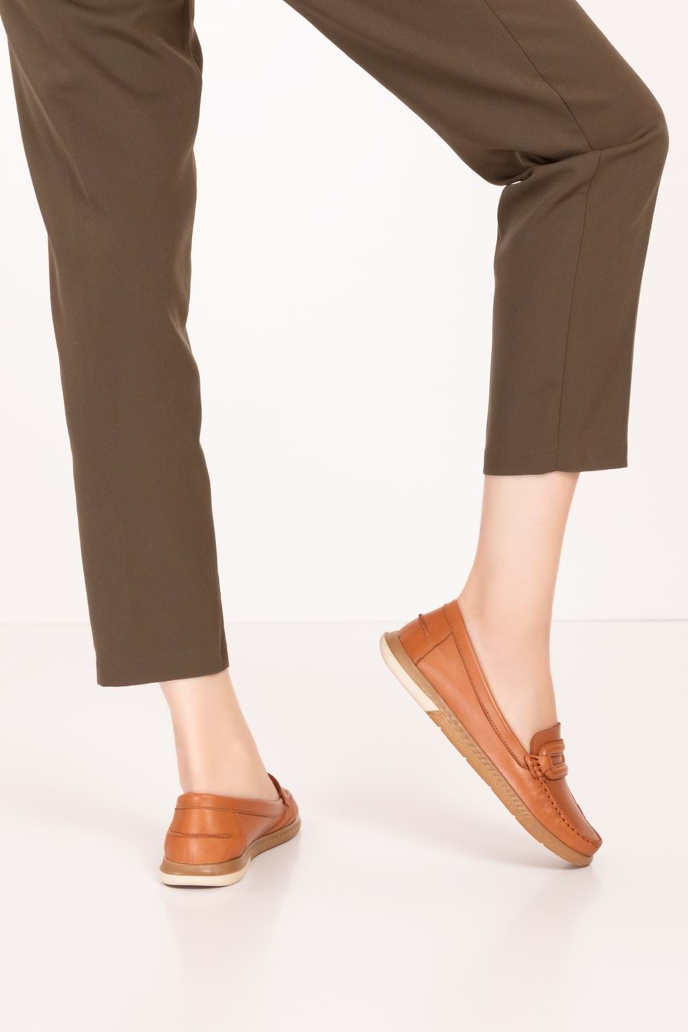 Gondol Kadın Hakiki Deri Günlük Rahat Klasik Ayakkabı hl.24105 - Taba - 40