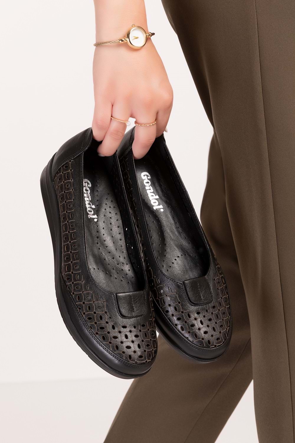 Gondol Kadın Hakiki Deri Anatomik Taban Lazer Delikli Günlük Ayakkabı Pyt.6221 - Siyah - 37