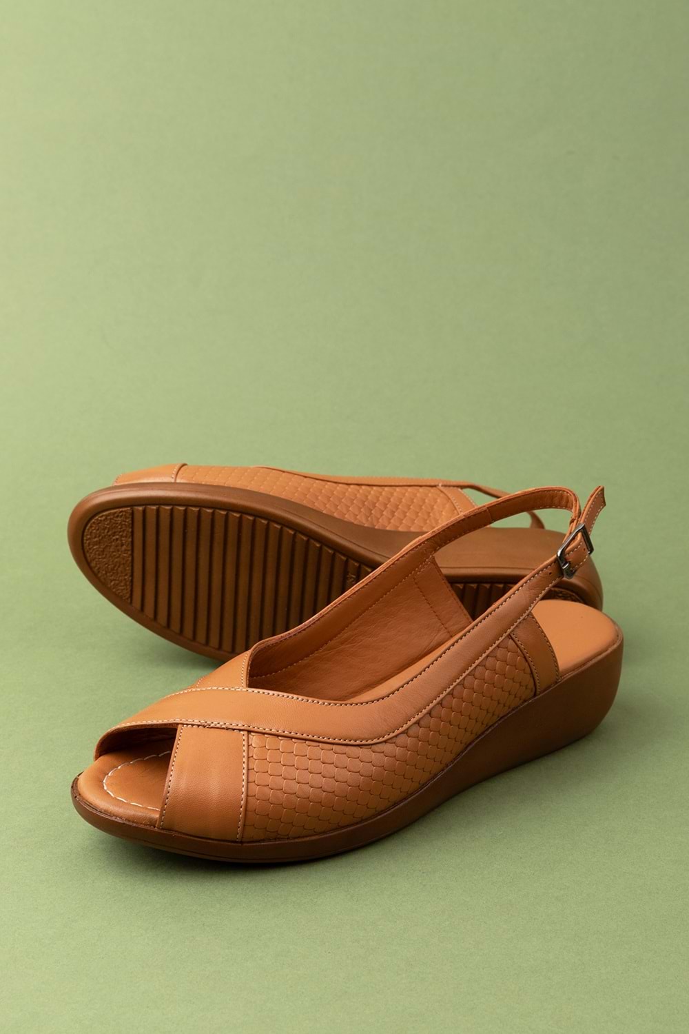 Gondol Hakiki Deri Dolgu Topuklu Rahat Anne Sandalet mlk.5812 - Taba - 40