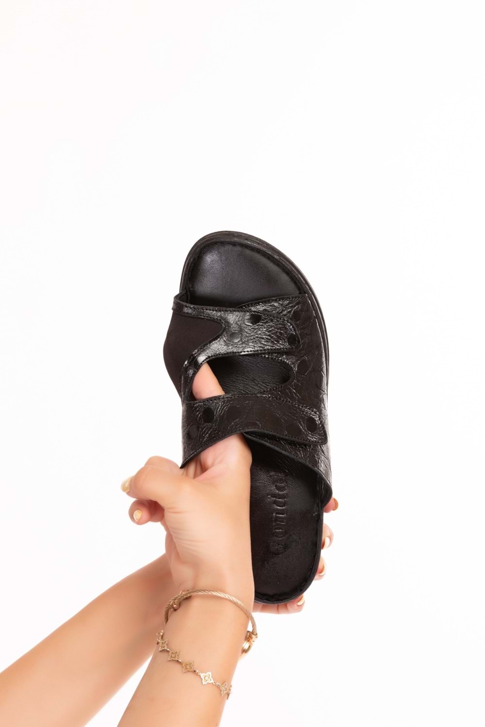 Gondol Hakiki Deri Kemik Çıkıntısına Özel Rahat Terlik irm.173 - Siyah - 37