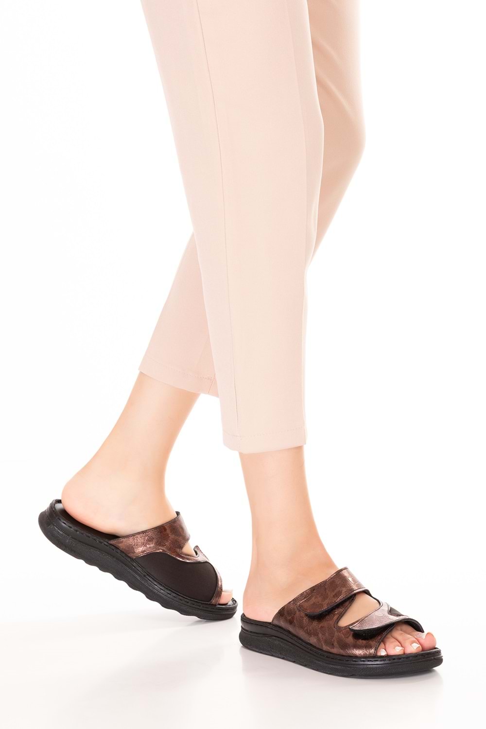 Gondol Hakiki Deri Kemik Çıkıntısına Özel Rahat Terlik irm.173 - Taba - 37