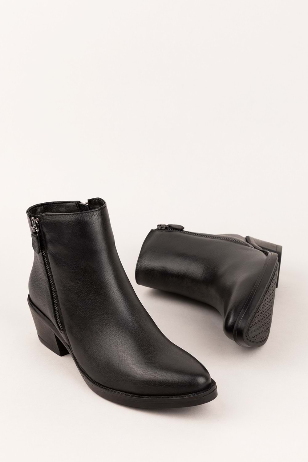 Gondol Hakiki Deri Günlük Şık Bot Ozmira - Siyah - 37