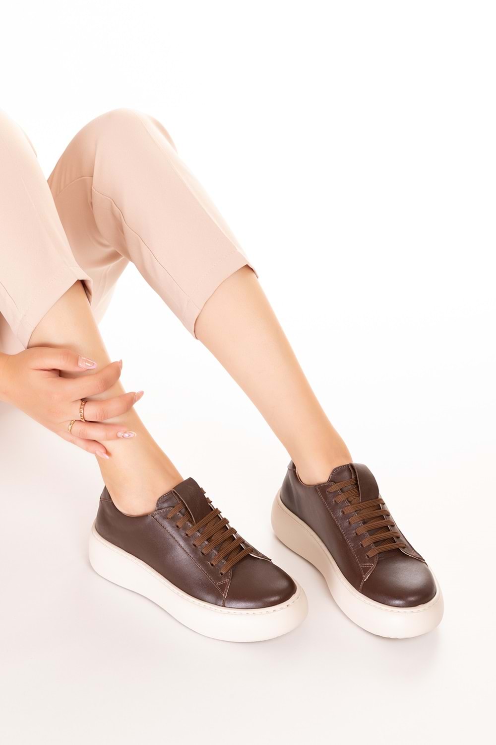 Gondol Hakiki Deri Anatomik Taban Spor Ayakkabı Alessandora - Kahverengi - 35