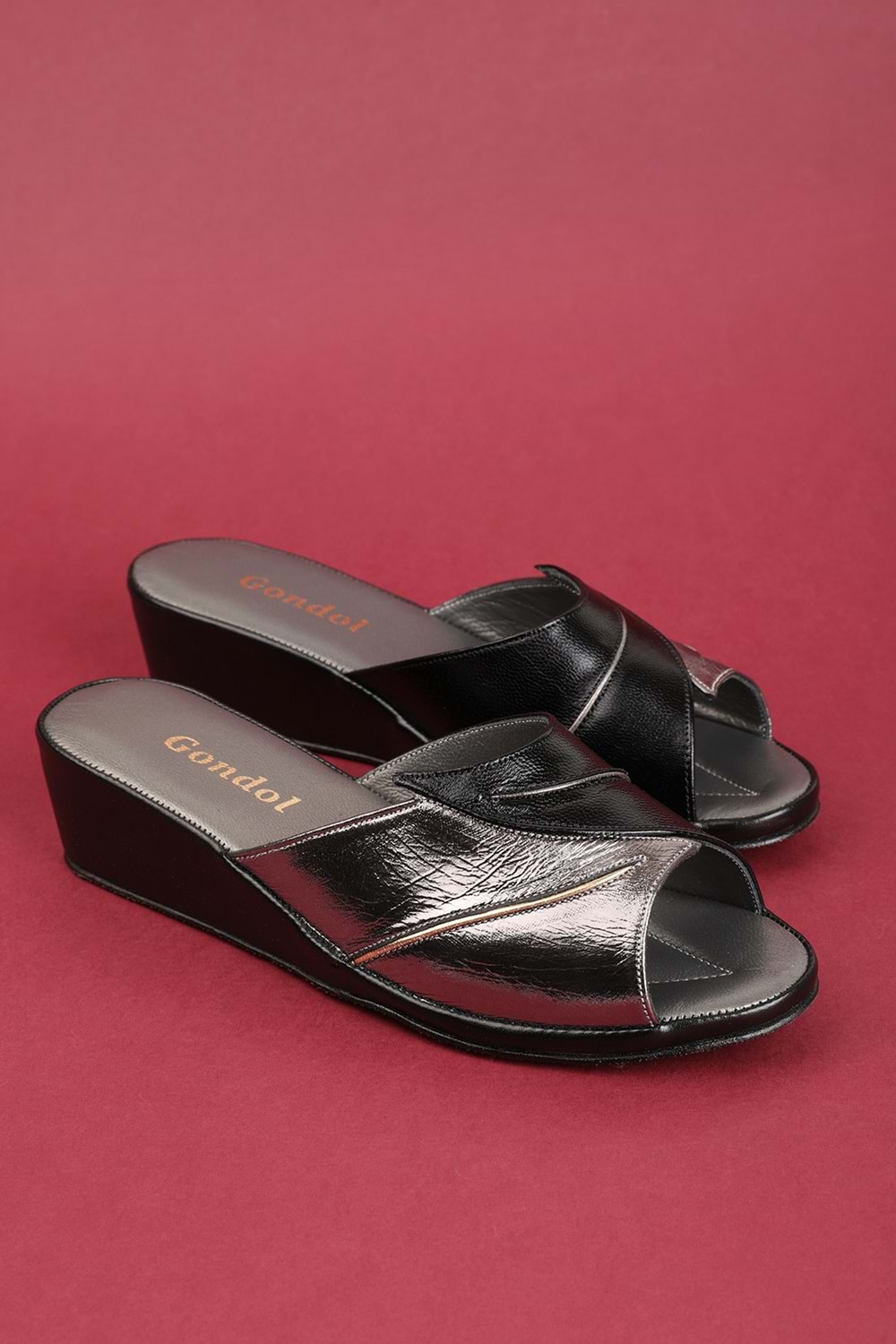 Gondol Hakiki Deri Şık Atom Ev Terliği Blc.17 - Siyah-Platin - 38