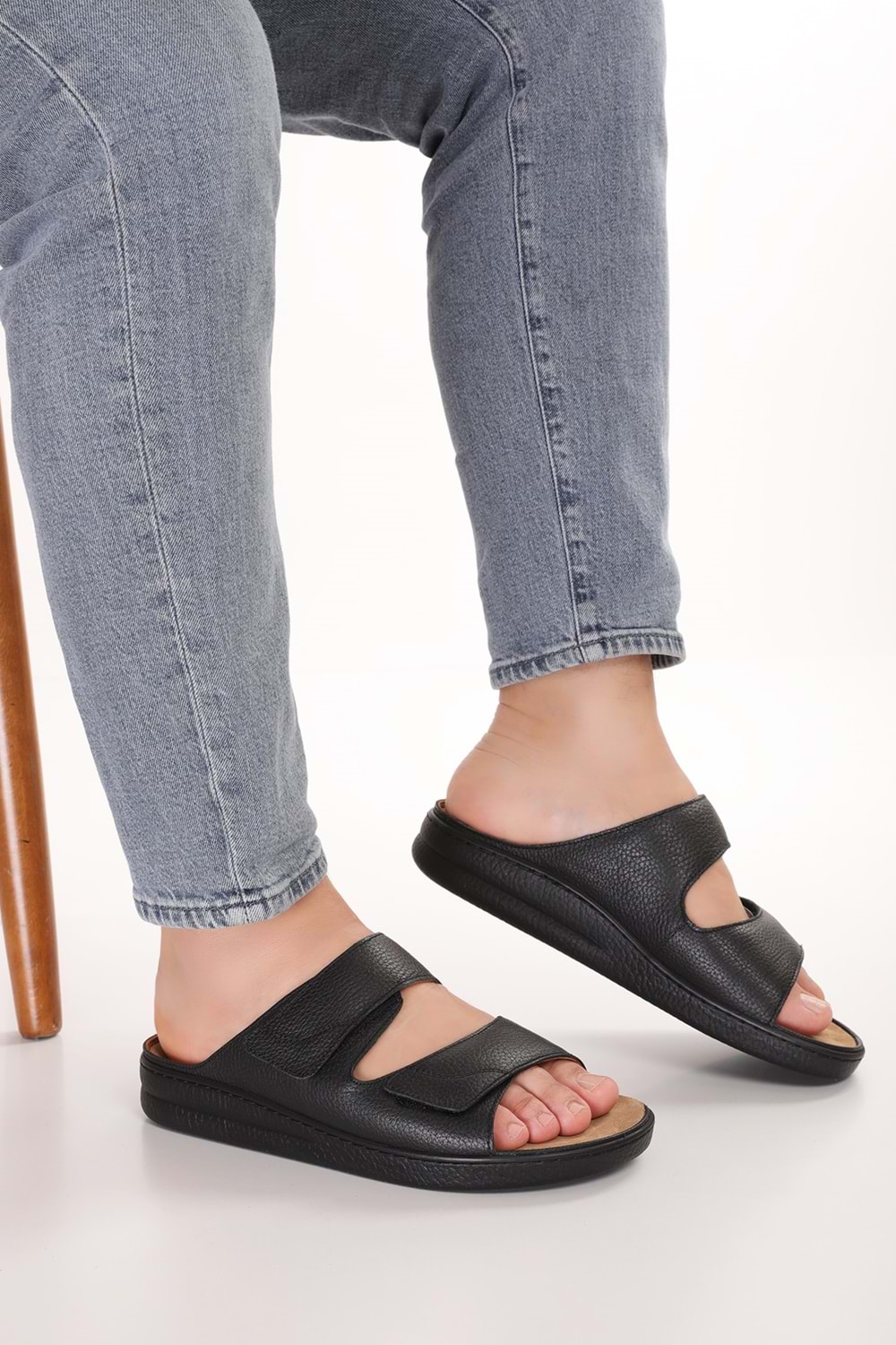 Gondol Erkek Hakiki Deri Tabanı Çıkabilen Özel Cırtlı Terlik rl.5300 - Siyah - 41