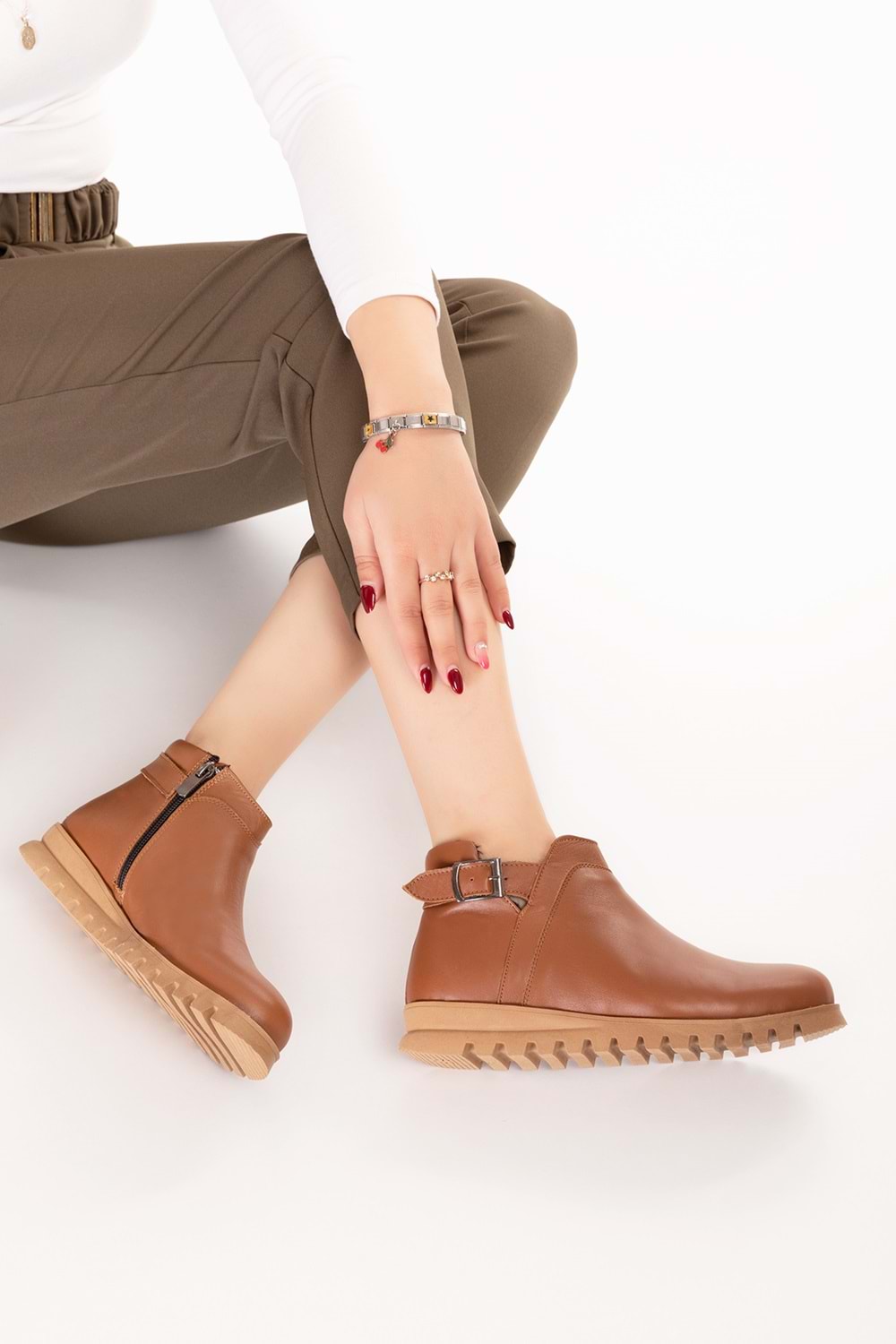 Gondol Hakiki Deri Kaymaz Taban Rahat Günlük Şık Bot mlk.3601 - Taba - 36