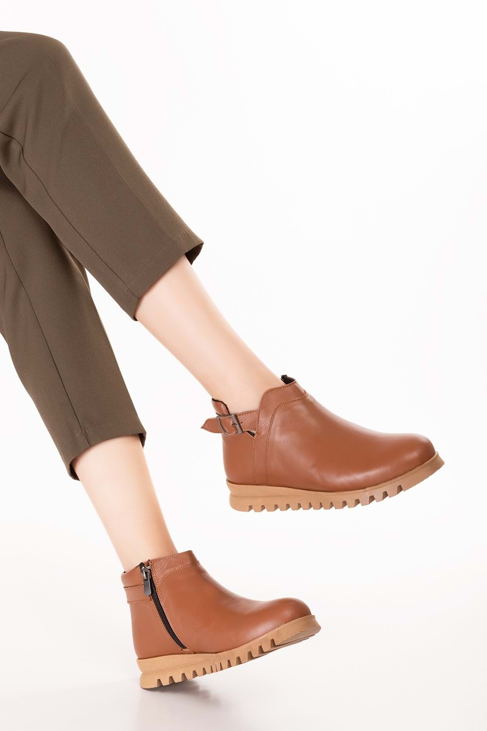 Gondol Hakiki Deri Kaymaz Taban Rahat Günlük Şık Bot mlk.3601 - Taba - 36