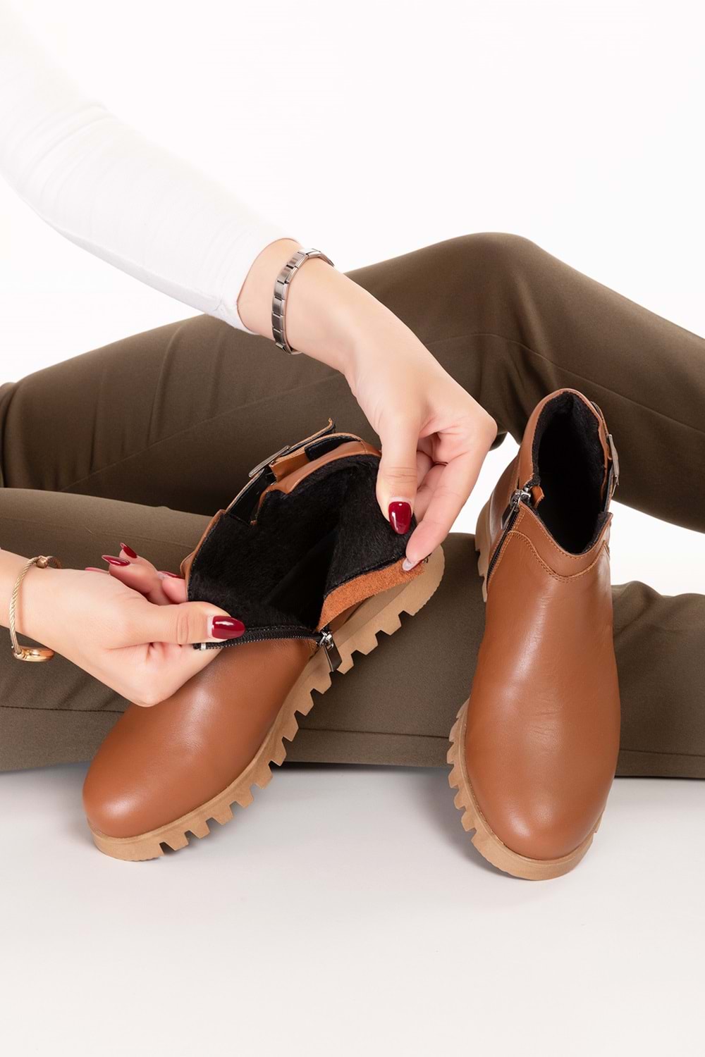 Gondol Hakiki Deri Kaymaz Taban Rahat Günlük Şık Bot mlk.3601 - Taba - 36