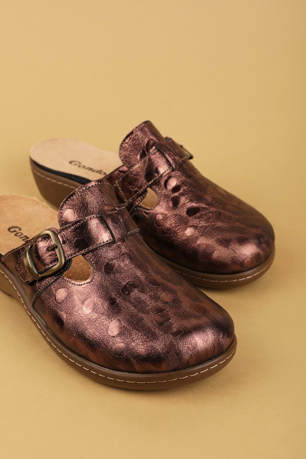 Gondol Kadın Hakiki Deri Özel Tabanı Çıkabilen Ev ve Dışarı Terlik yprk.275 - Kahve Croco - 36