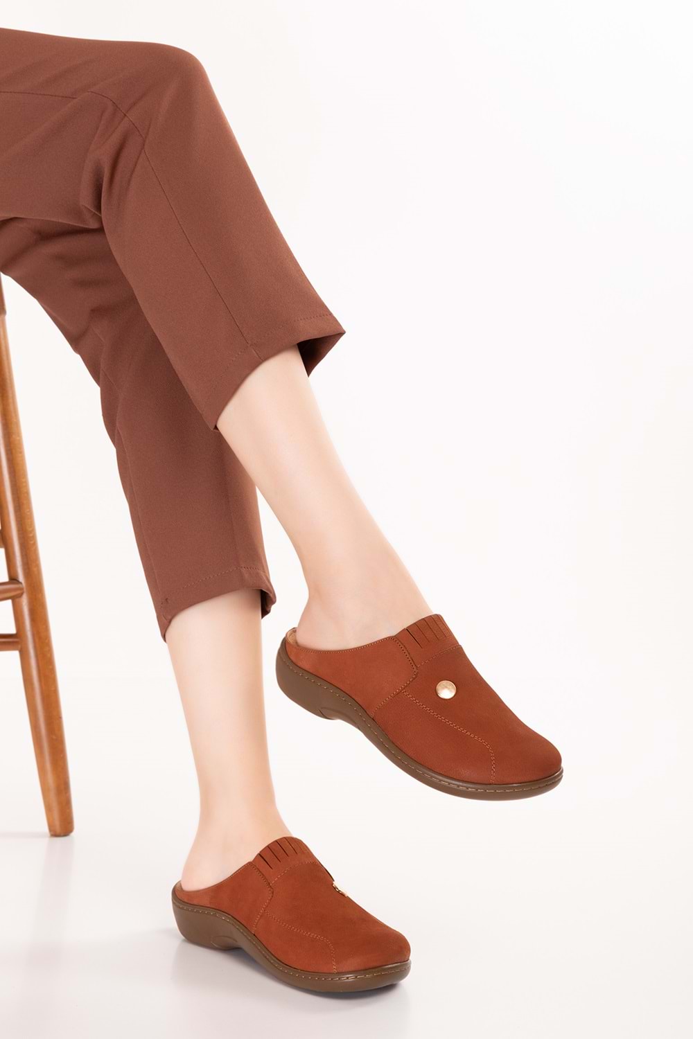 Gondol Kadın Hakiki Deri Özel Tabanı Çıkabilen Sabo Ev ve Dışarı Terlik yprk.281 - Taba Nubuk - 36